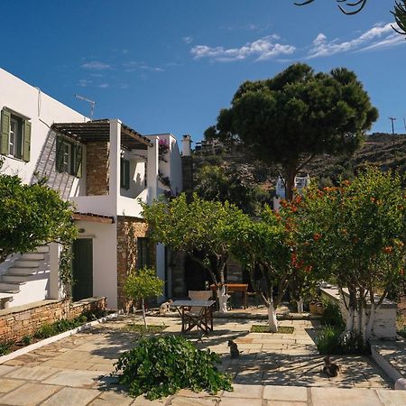 Romano garden house - land tales Agios Romanos Exterior foto
