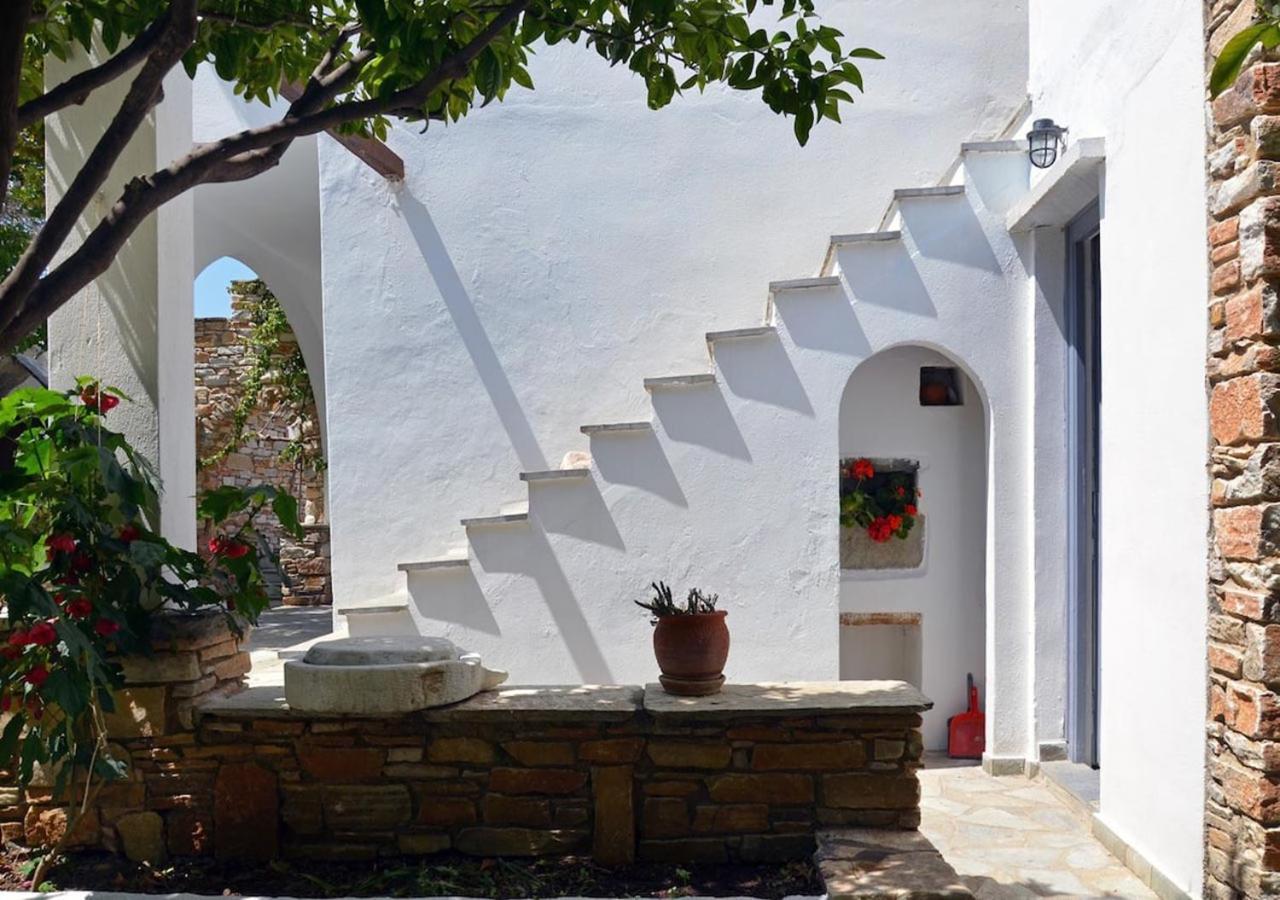 Romano garden house - land tales Agios Romanos Exterior foto