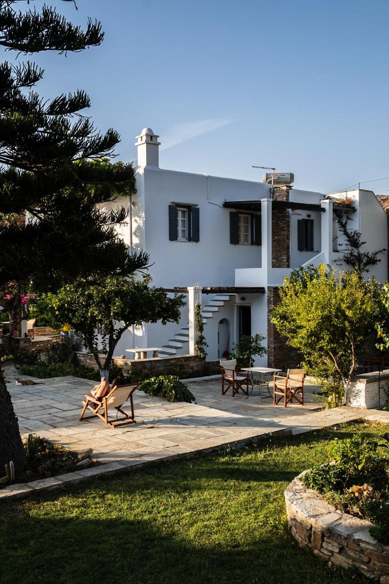 Romano garden house - land tales Agios Romanos Exterior foto